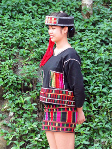 本地黎女子服飾定制