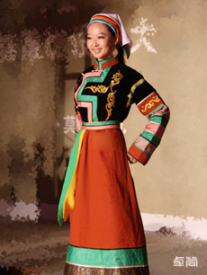 達(dá)斡爾族服飾定制