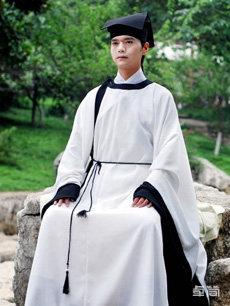宋制盤領(lǐng)襕衫漢服定制