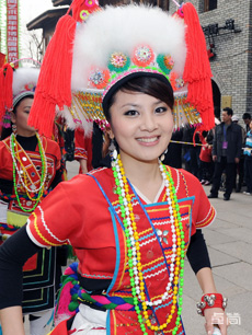 高山族服饰定制