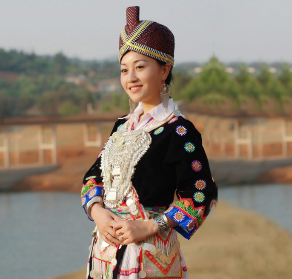 黔中南苗族服饰