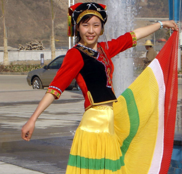 四川凉山彝族服饰