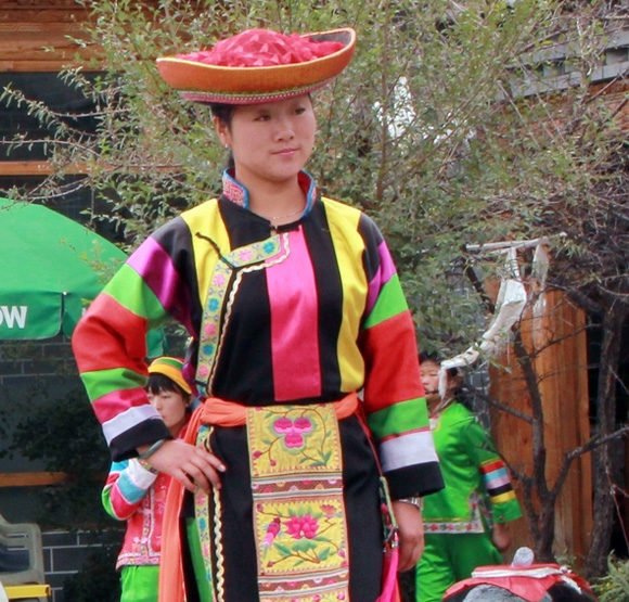 土族服饰