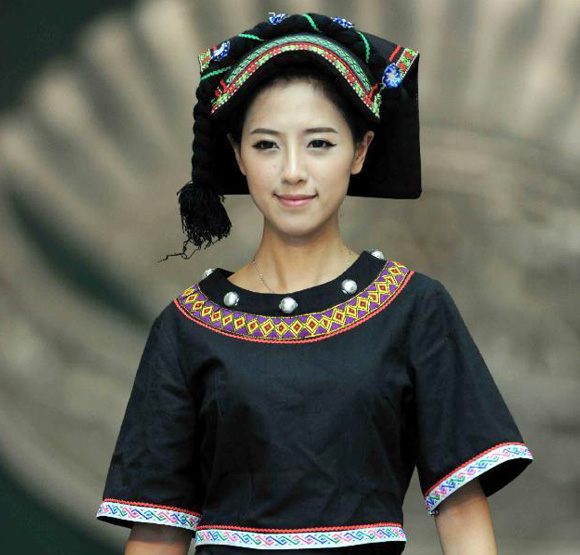 仡佬族服饰