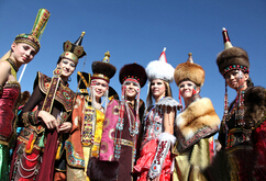 蒙古袍——蒙古民族的象征