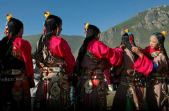 藏族民族风情服饰