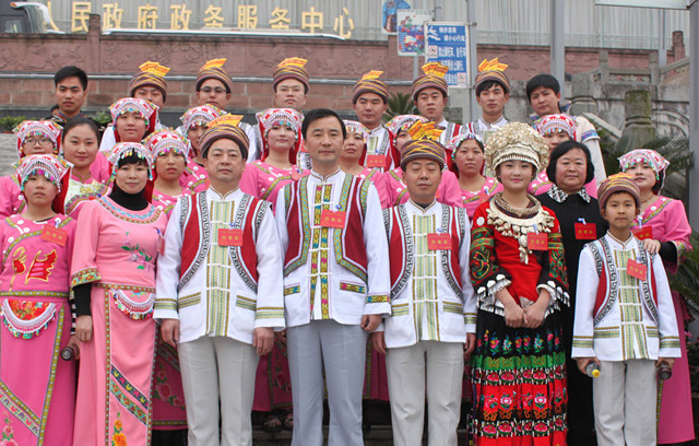 【陜西】少數(shù)民族公務員服裝，卓簡獨樹一幟最特別！