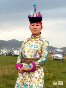蒙古族服饰定制