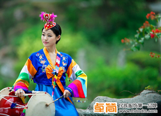 朝鲜族服饰,传统民族服饰,卓简