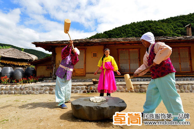 朝鲜族服饰,传统民族服饰,卓简